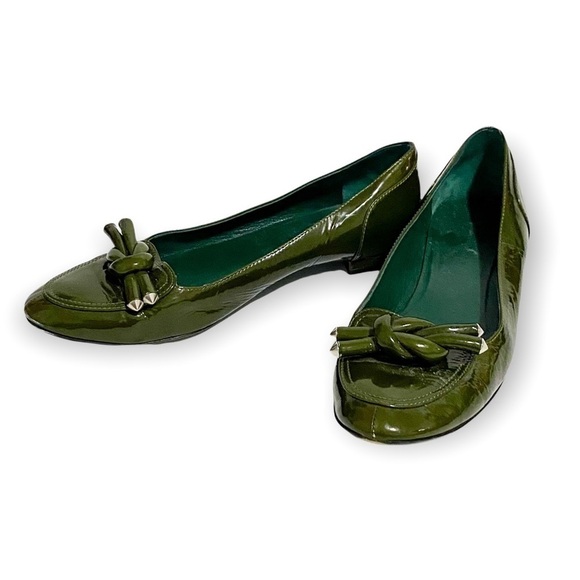 Balenciaga Flat Loafer, Green Patent Leather Knotted Loafer, Size 38.5 EU - Picture 2 of 13